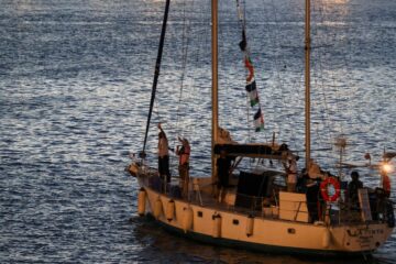 Barco humanitario hacia Gaza dañado en Túnez, autoridades descartan ataque con dron