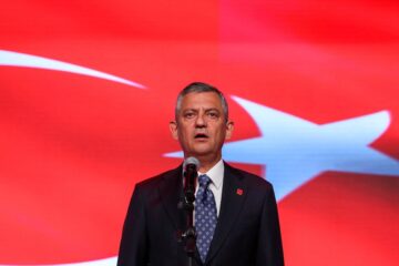 Özgür Özel asume liderazgo del Partido Republicano del Pueblo en Turquía frente a retos políticos actuales