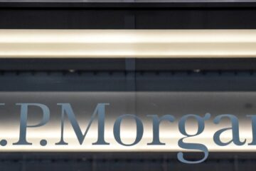 JP Morgan analiza el impacto del dólar y las tasas ante una posible victoria del kirchnerismo en el mayor distrito electoral