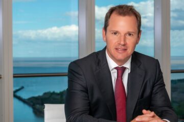 Jorge Brito compartió momentos clave en el crecimiento del Banco Macro y alertó sobre la morosidad en tarjetas y cheques.