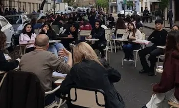 Un funcionario dijo que hubo alumnos de la UBA obligados a asistir a clases públicas y una docente le contestó