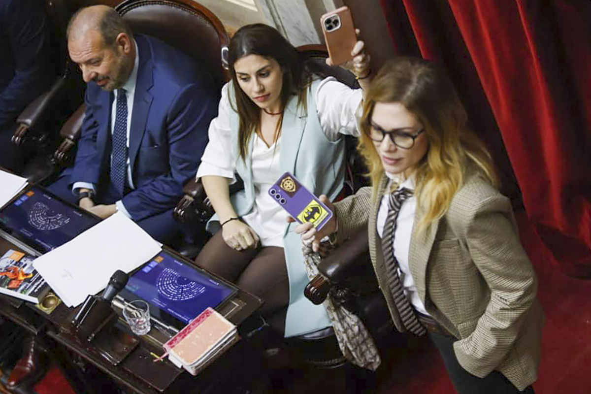 Juego de traiciones: las presencias y cambios de voto que explican la magnitud del revés parlamentario que recibió Milei