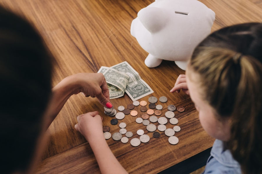 Educación financiera: programas emergentes frente al desconocimiento en finanzas personales en el país