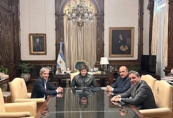 El Gobierno comenzó a reactivar obras públicas para tender puentes con la oposición dialoguista