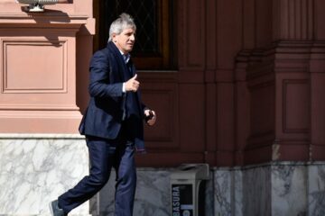 Gobierno celebra reducción de inflación y el BCRA baja tasas para mitigar impacto en la economía real, según Caputo