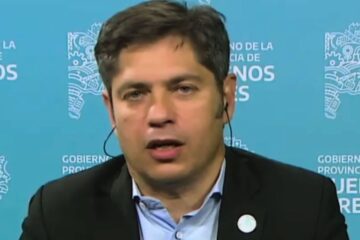 Kicillof se burla de Milei: Podrían haber cerrado la campaña en un gimnasio en lugar de en Moreno