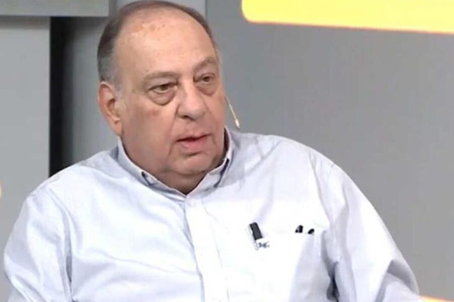 Cachanosky advierte: altas tasas de interés del Estado provocan fuga hacia el dólar en el mercado.