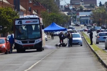 Motociclista fallece tras colisión con un auto y ser atropellada por un colectivo en Paraná