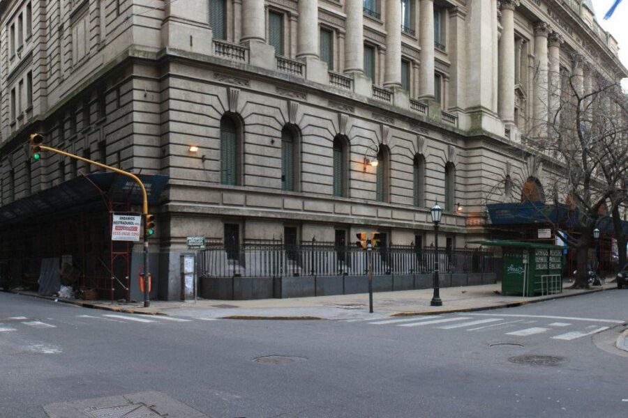 Alumnos del Nacional de Buenos Aires y el Carlos Pellegrini tomaron los colegios en la previa de la Marcha Federal Universitaria
