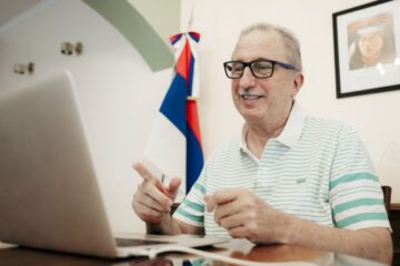 Gobernador de Misiones solicita amparo contra Javier Milei por pensiones de invalidez