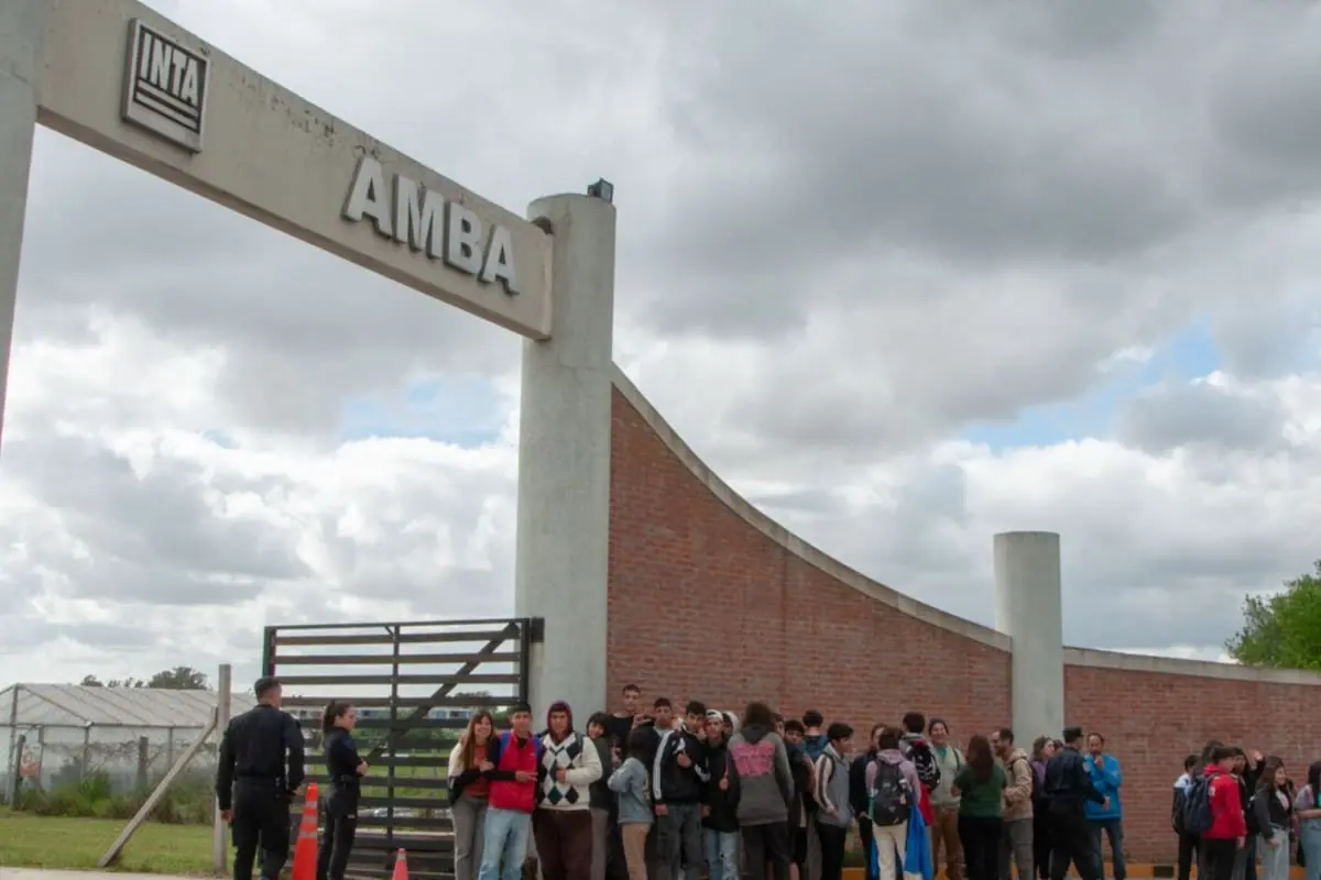 Llama a recuperar agencias cerradas y a reactivar programas históricos con fondos necesarios