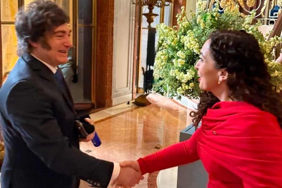 Otro papelón diplomático para Milei: saludó en la ONU a la presidente de Kosovo, país al que Argentina no reconoce
