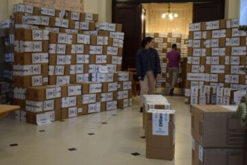 Sauce y Virasoro compiten voto a voto por la intendencia en Corrientes durante el escrutinio definitivo