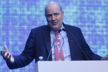 Sturzenegger critica a Biogénesis Bagó por fallo que beneficia al Gobierno