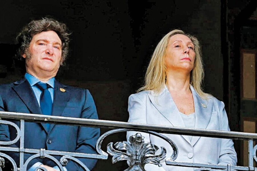 Poder en soledad: un adelanto de la portada de Noticias que revela nuevas perspectivas.