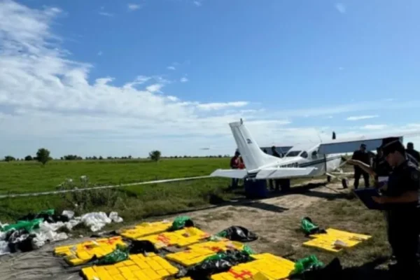 Cinco narcotraficantes arrestados por utilizar vuelos en el tráfico de cocaína