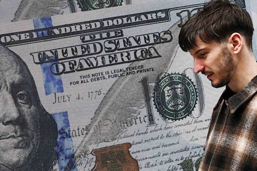 Dólar supera la banda cambiaria y genera preocupación en el mercado financiero