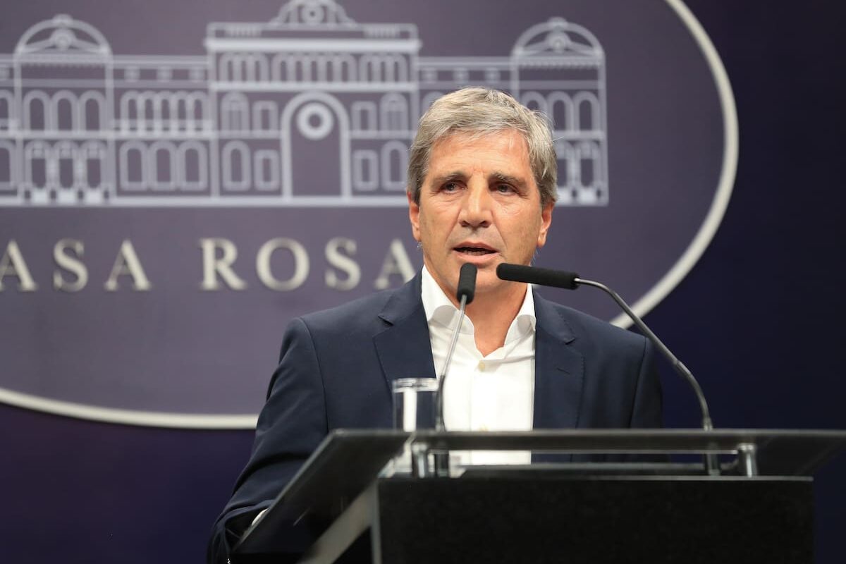 Tras el escándalo, diputados de la Coalición Cívica pidieron informes a Caputo