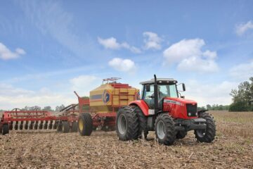 Caída del 45% en el mercado de maquinaria agrícola por la tensión electoral y volatilidad del tipo de cambio