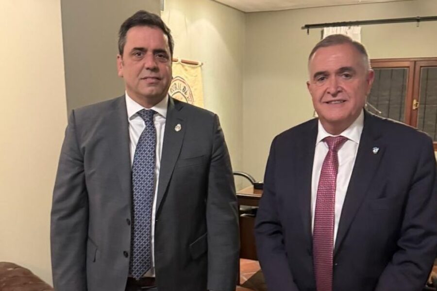 En medio de la tensión con gobernadores, Lisandro Catalán se mostró con el tucumano Osvaldo Jaldo