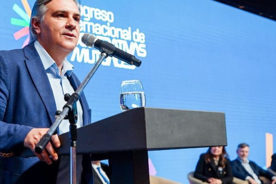 Llaryora insta a diputados a oponerse al veto de Milei sobre la ley de financiamiento universitario