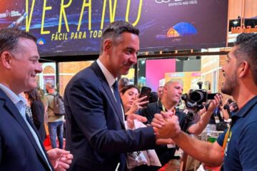 Siciliano cuestionó la política turística de Milei en la FIT 2025 y la calificó como una de las industrias más golpeadas