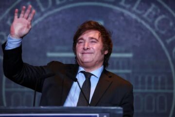 Milei inicia la campaña electoral en Ushuaia: se está instalando como la cara de estas elecciones