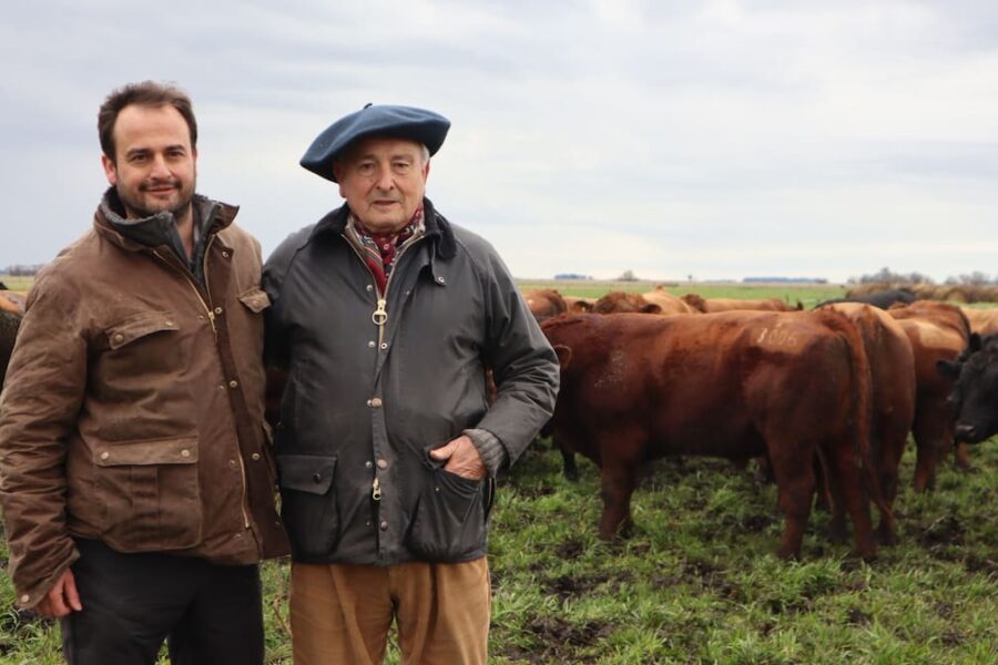 Una familia de ganaderos desafía los límites de la biología con su innovador enfoque en la cría de ganado