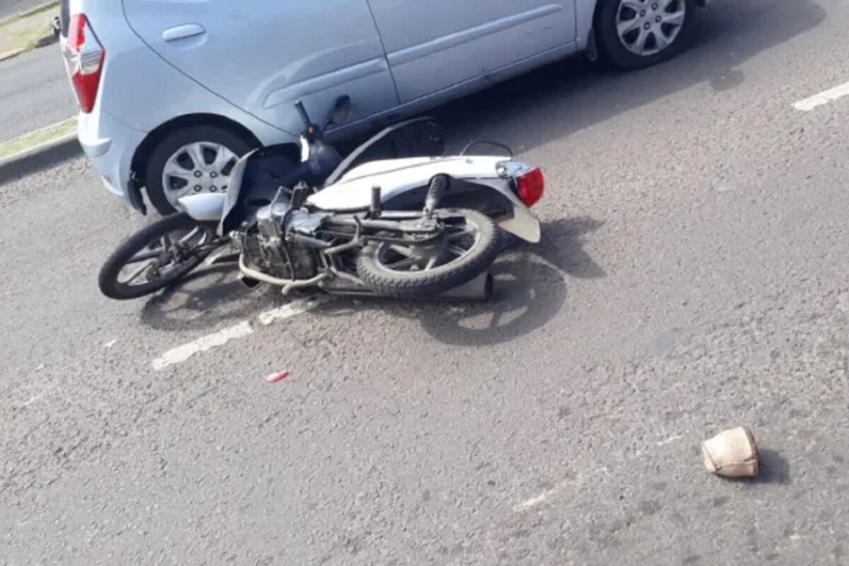 Identifican a la joven motociclista fallecida tras ser atropellada por un colectivo