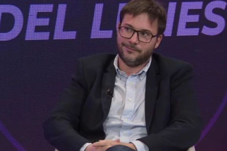 Agost Carreño critica torpezas del Gobierno y pide diálogo y federalismo