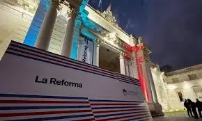 Santa Fe eliminó la religión oficial y adoptó la Ficha Limpia en la reforma constitucional