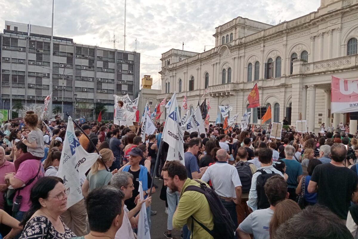 Masivas marchas en Entre Ríos contra los vetos presidenciales a la universidad y al Garrahan