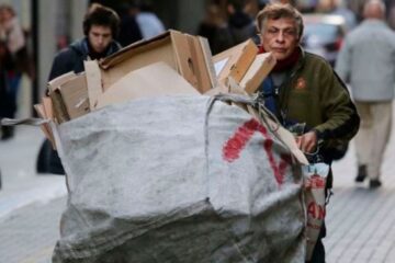 Radiografía de la pobreza en Argentina: cómo evolucionó en cada región y cuáles son las ciudades más vulnerables