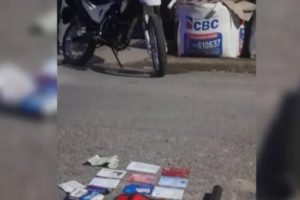 Policía detenido en Victoria por amenazar a su pareja en la vía pública