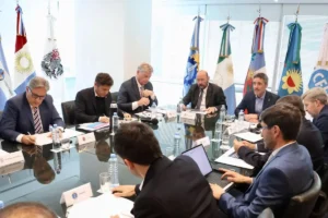 Tensión con los gobernadores. En agosto los giros discrecionales a provincias sufrieron una caída de 15,1% real interanual