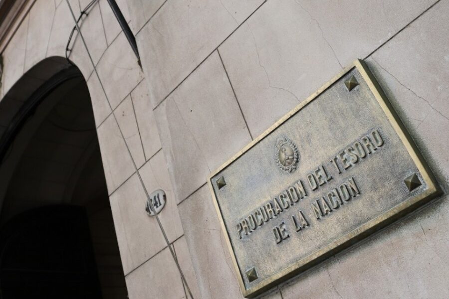 El Gobierno redujo en 30 millones de dólares una condena del 2001