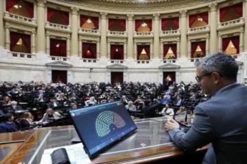 La ciudadanía elegirá este domingo 127 diputados