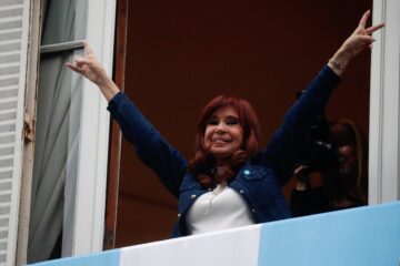 Cristina Kirchner: “El experimento libertario fracasó, el freno a Milei empieza este domingo”