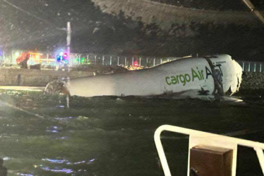 Accidente en Hong Kong: avión de carga cayó al mar, al menos un muerto y reaparece el debate sobre seguridad aérea