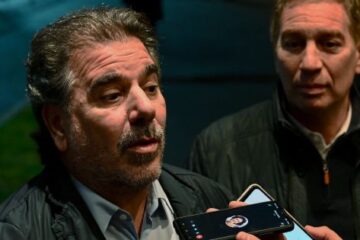 Los libertarios fortalecen el núcleo duro de sus bloques y quieren evitar fugas