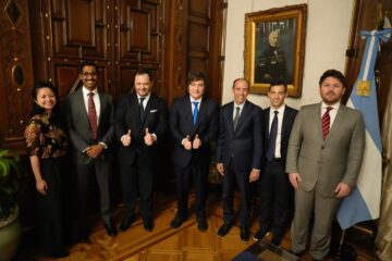 Milei recibió a altos ejecutivos de OpenAI para avanzar con una inversión billonaria para el desarrollo de inteligencia artifical