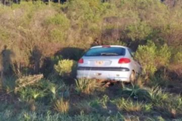 Buscan a un conductor de un auto que despistó en la ruta 14 y desapareció