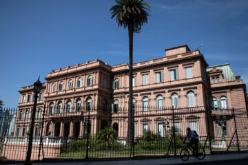 Oxigenar para no morir sofocado y cumplir con las órdenes de Trump