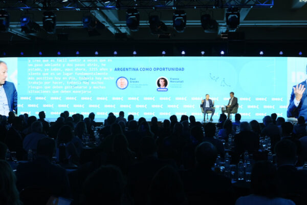 Entre críticos y expectantes