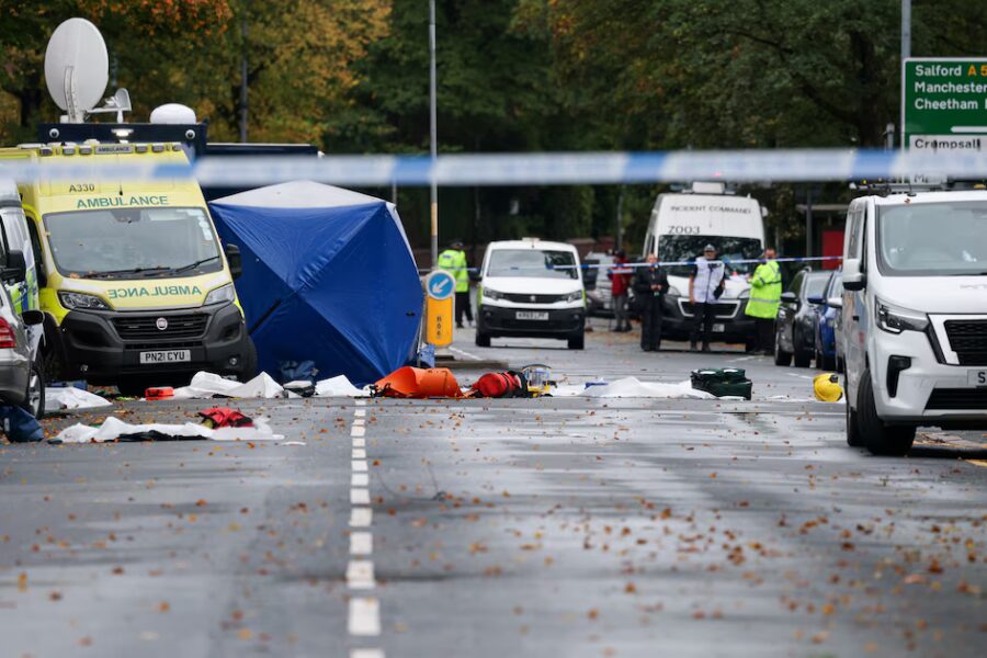 Una de las víctimas del atentado terrorista contra la sinagoga de Manchester falleció por disparos de la Policía