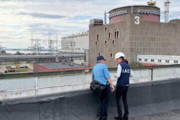 El OIEA confirma obras para reparar el suministro eléctrico externo en Zaporizhzhia y alerta sobre riesgo nuclear