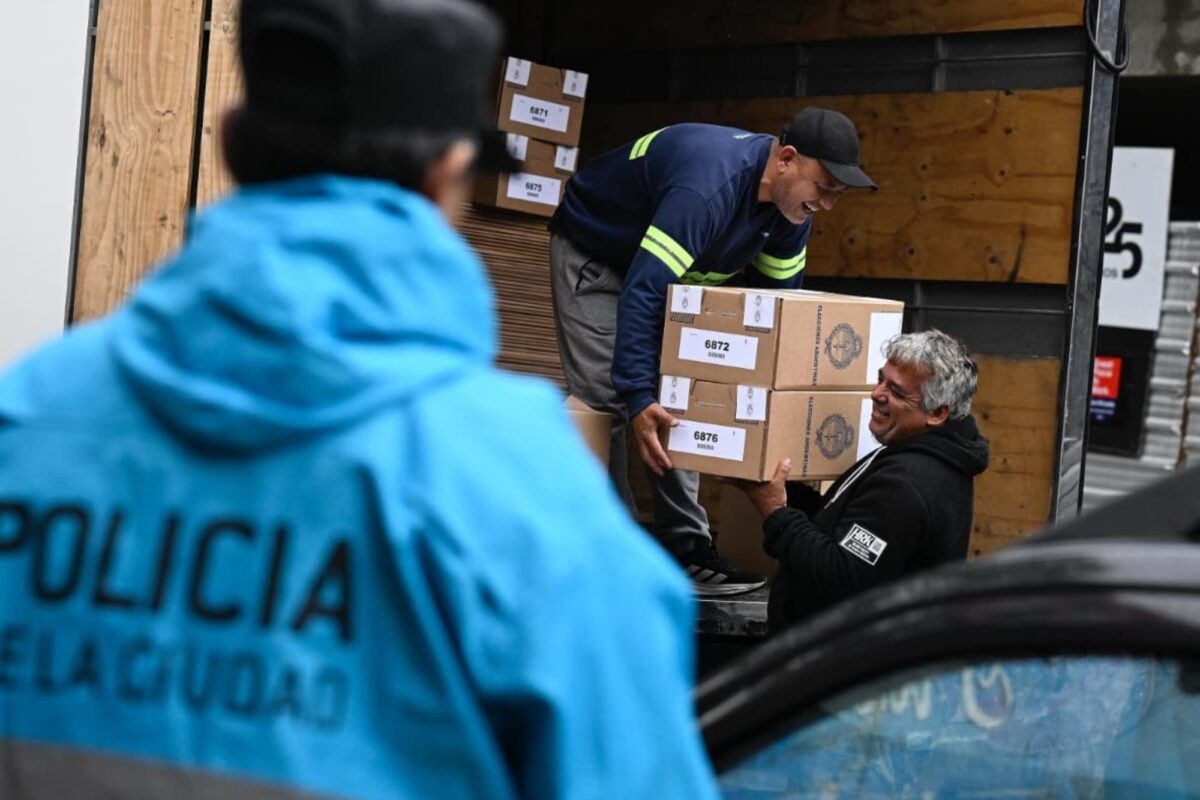 Elecciones: Milei pone a prueba su Gobierno y Kicillof busca afianzarse como candidato del peronismo