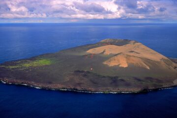 Surtsey, isla intocable: la lección de no intervención que la política argentina debe escuchar