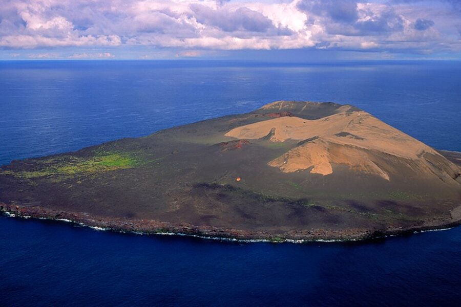Surtsey, isla intocable: la lección de no intervención que la política argentina debe escuchar