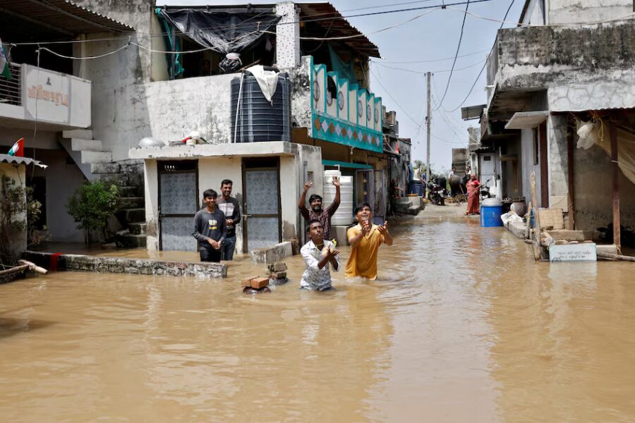 Inundaciones en Nepal e india dejaron más de 70 muertos